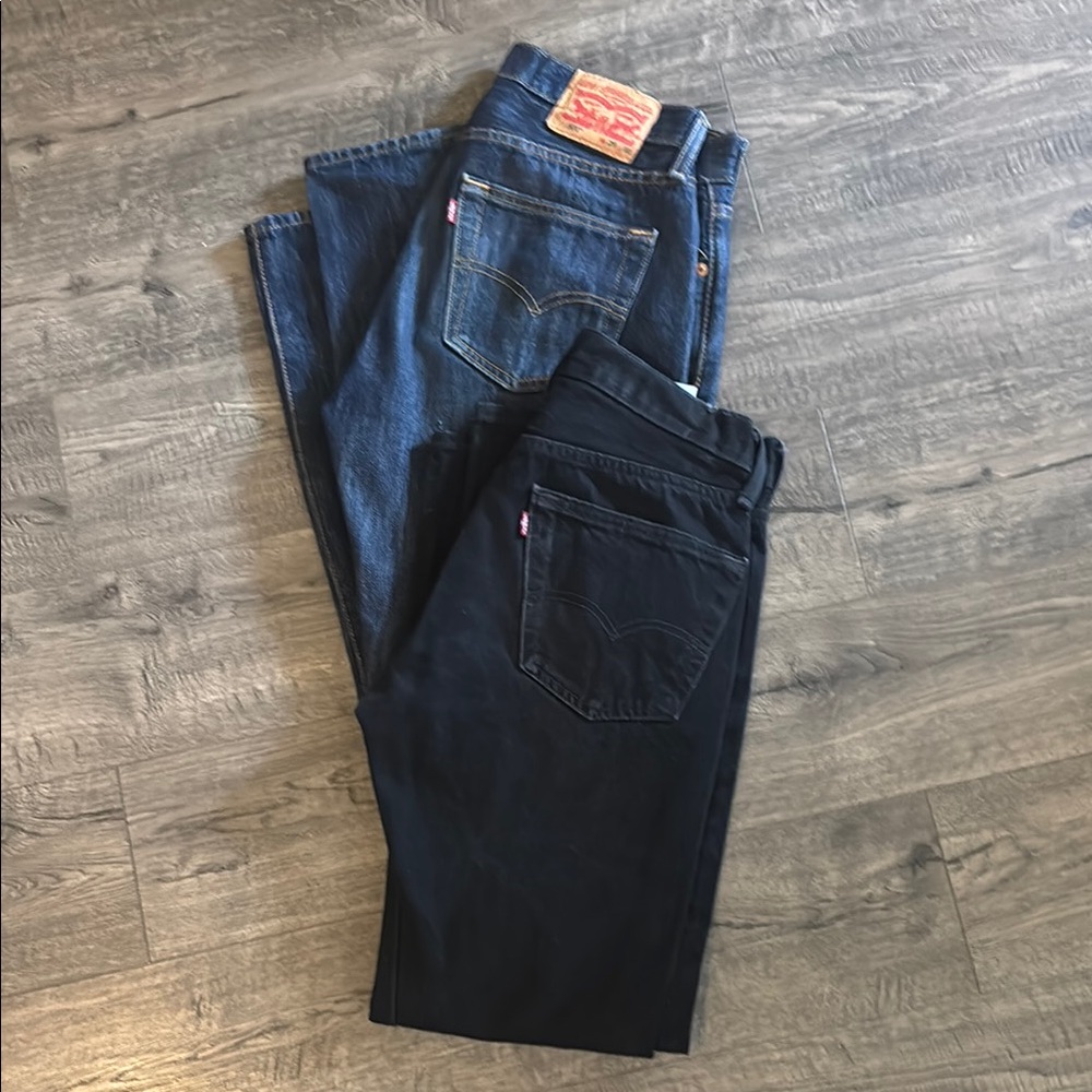 501 Levi's Classic Straight Leg Blue and Black Jeans